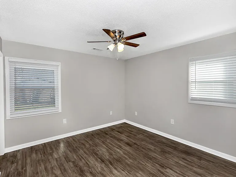 3903 Telstar Cir SW — Photo 16