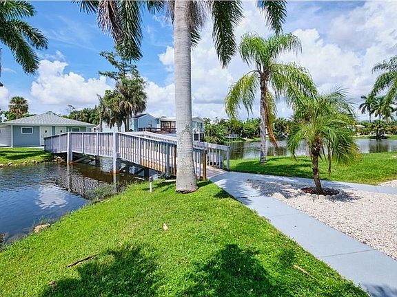 2nd image of 16900 S Tamiami Trl #W54