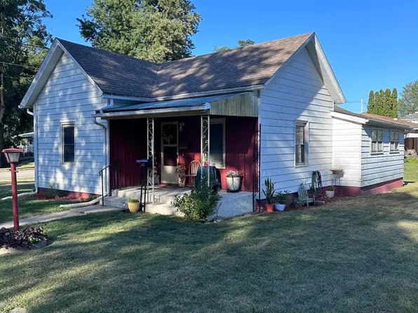 810 Sycamore St, Tipton, IA 52772