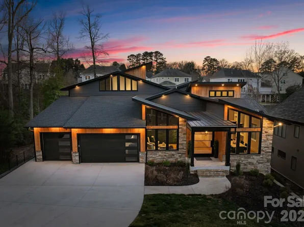 3520 Gatewood Oaks Dr, Charlotte, NC 28210