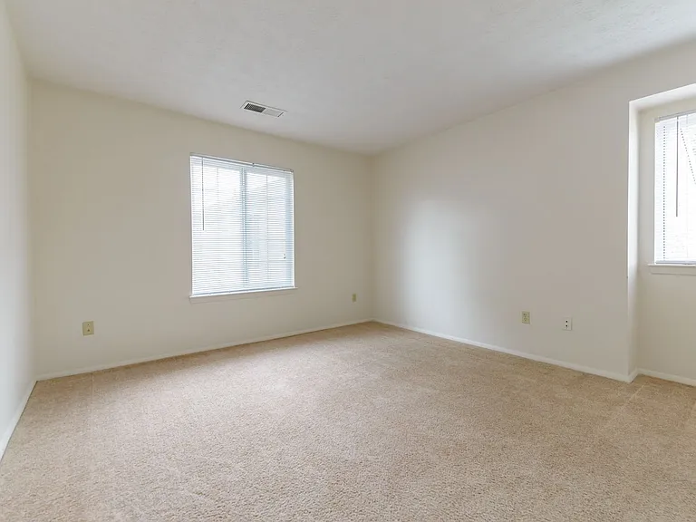 Windsor Gardens Apartments — Photo 85
