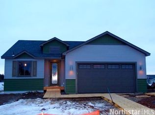 1130 Symphony Ln, Chaska, MN 55318