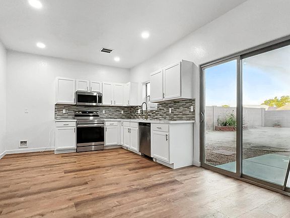 4th image of 6537 W PIONEER Street
