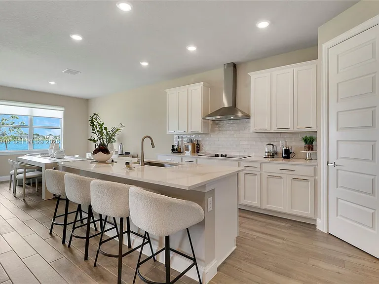 6489 NW Cloverdale Ave — Photo 11