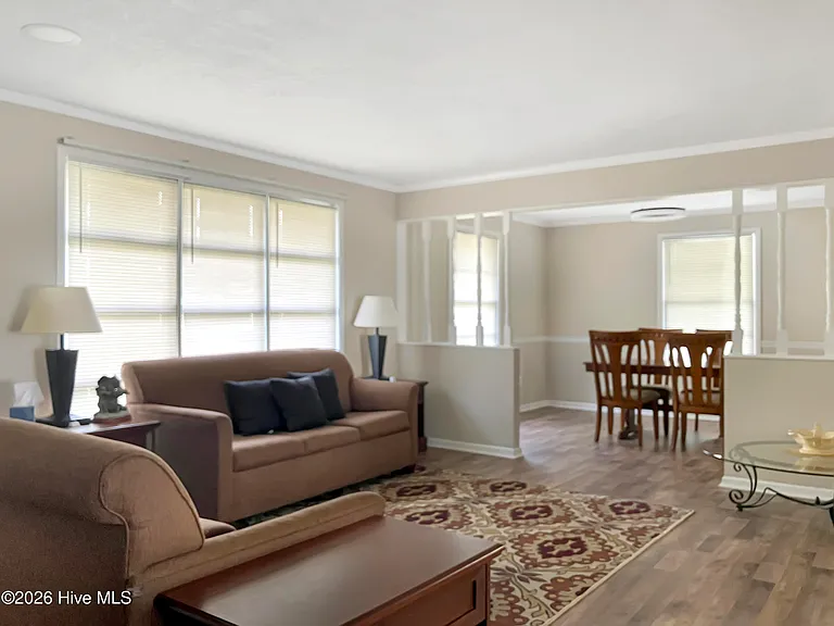 204 Cherokee Dr — Photo 7