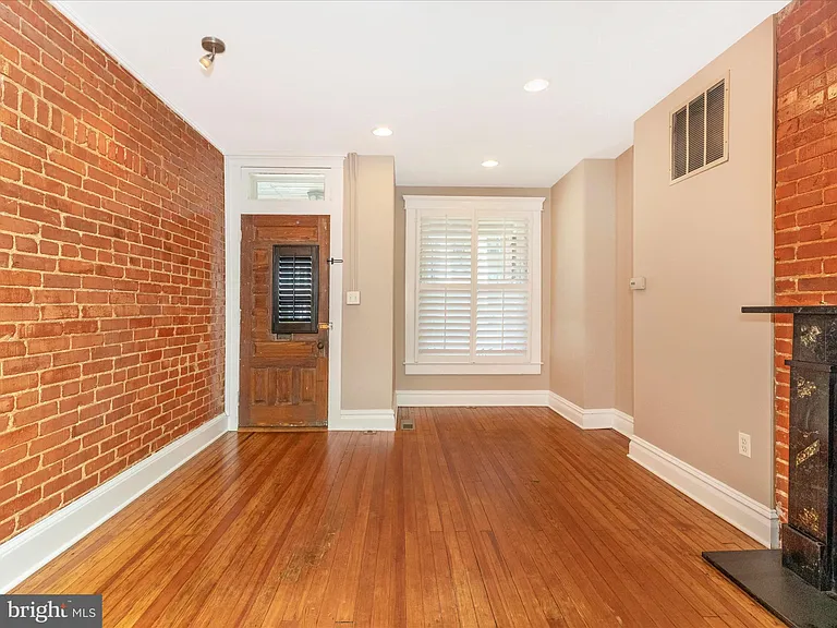 232 Dill Ave — Photo 24