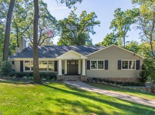 121 Countryside Dr, Summit, NJ 07901