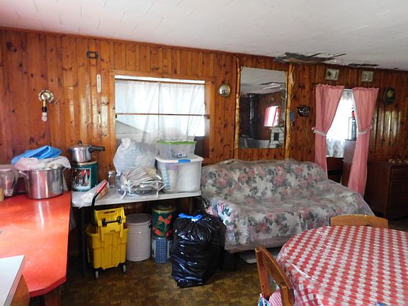 3rd image of 4560 Oakwood Dr