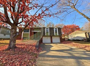 1313 NW Covington Dr, Blue Springs, MO 64015