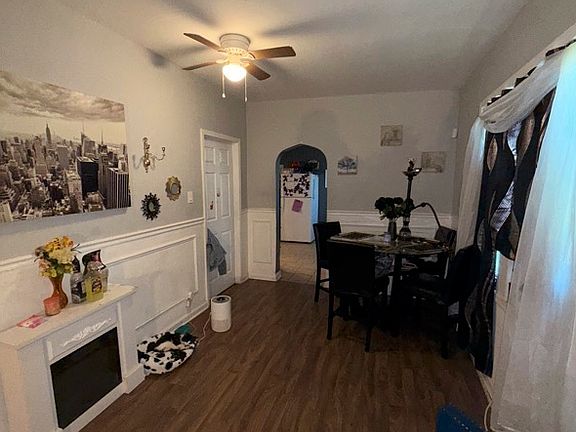 3rd image of 7916 S Normal Ave