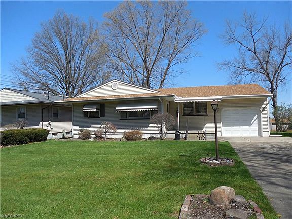 2nd image of 960 Doris Dr