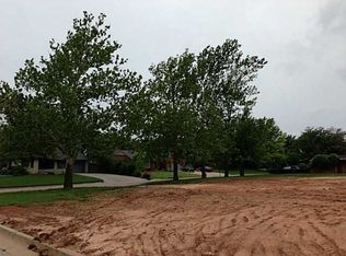 6903 N Country Club Dr, Oklahoma City, OK 73116