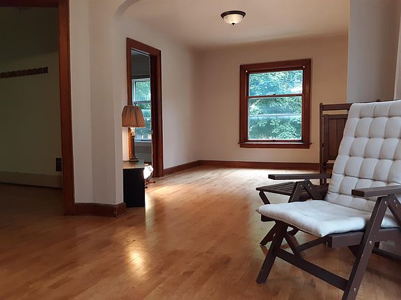 3rd image of 1129 E Idaho St #2
