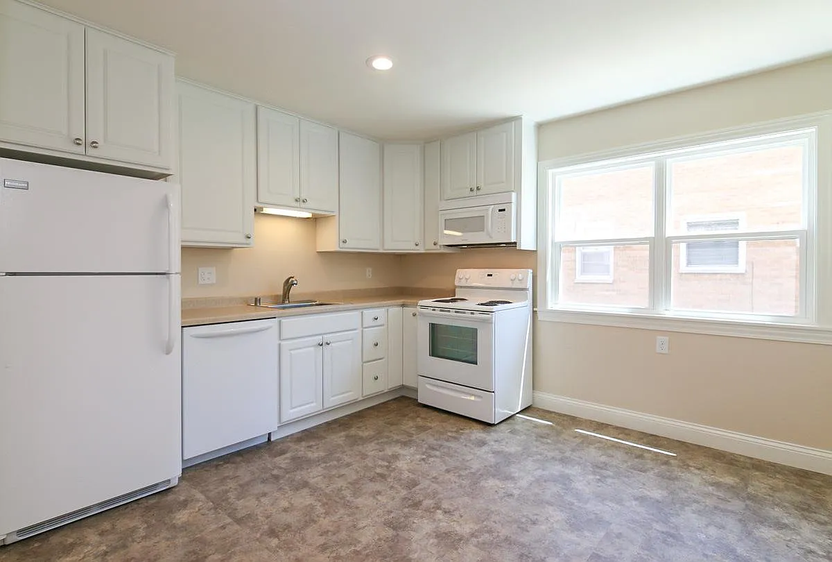 2 bed, 1000 sqft, $1,395 — Photo 1