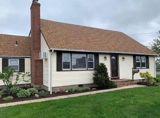 280 S Bayview Ave, Amityville, NY 11701