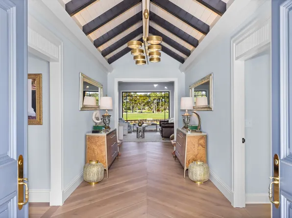 39 Country Rd, Golf, FL 33436