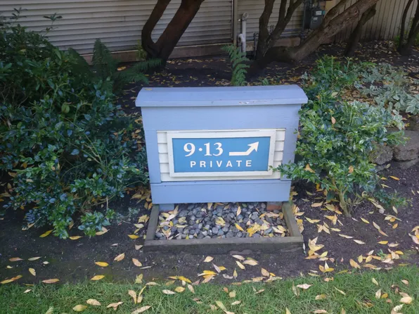 101 NW 58th St, Seattle, WA 98107