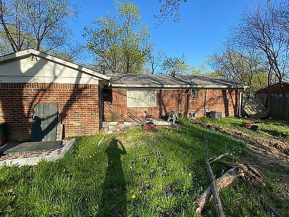 3rd image of 3908 Kivet Ct