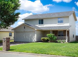 2805 Tyler Ln, Taylor, TX 76574