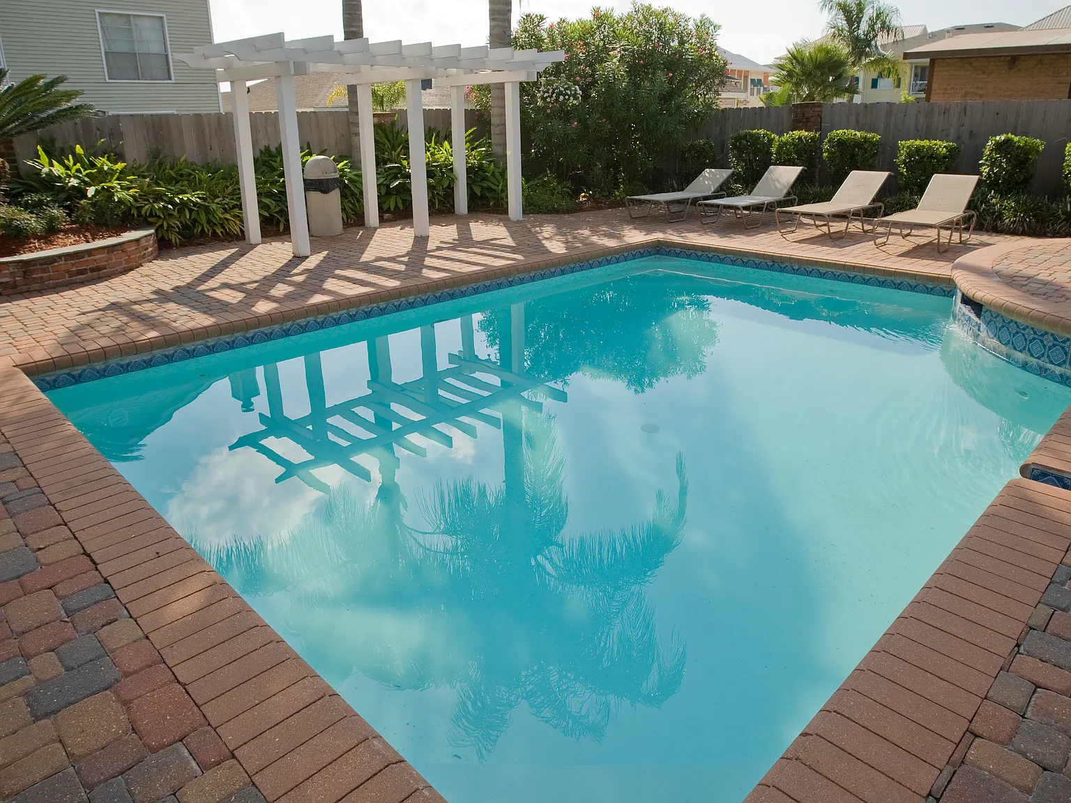 Shadowlake Villa Apartments — Photo 3