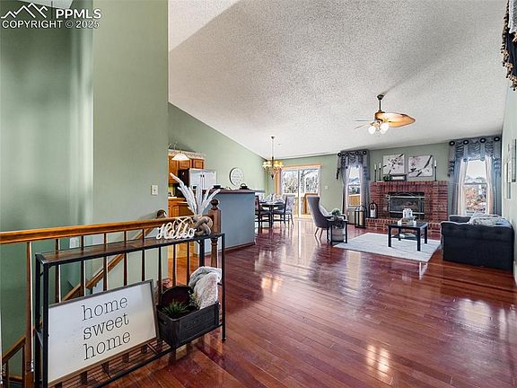 4th image of 8045 Lorton Dr