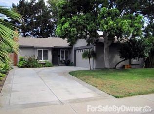 1776 Village Run N, Encinitas, CA 92024