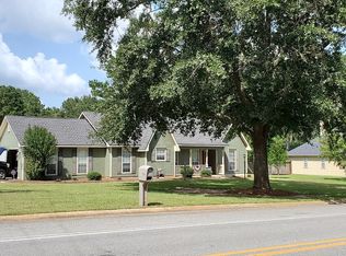 143 White Rd, Byron, GA 31008