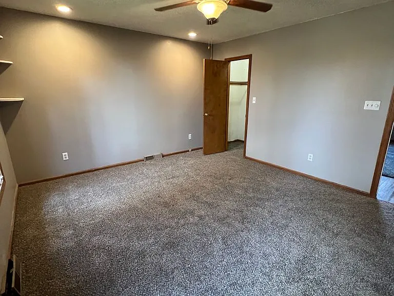 5518 S Roanoke Ave — Photo 18