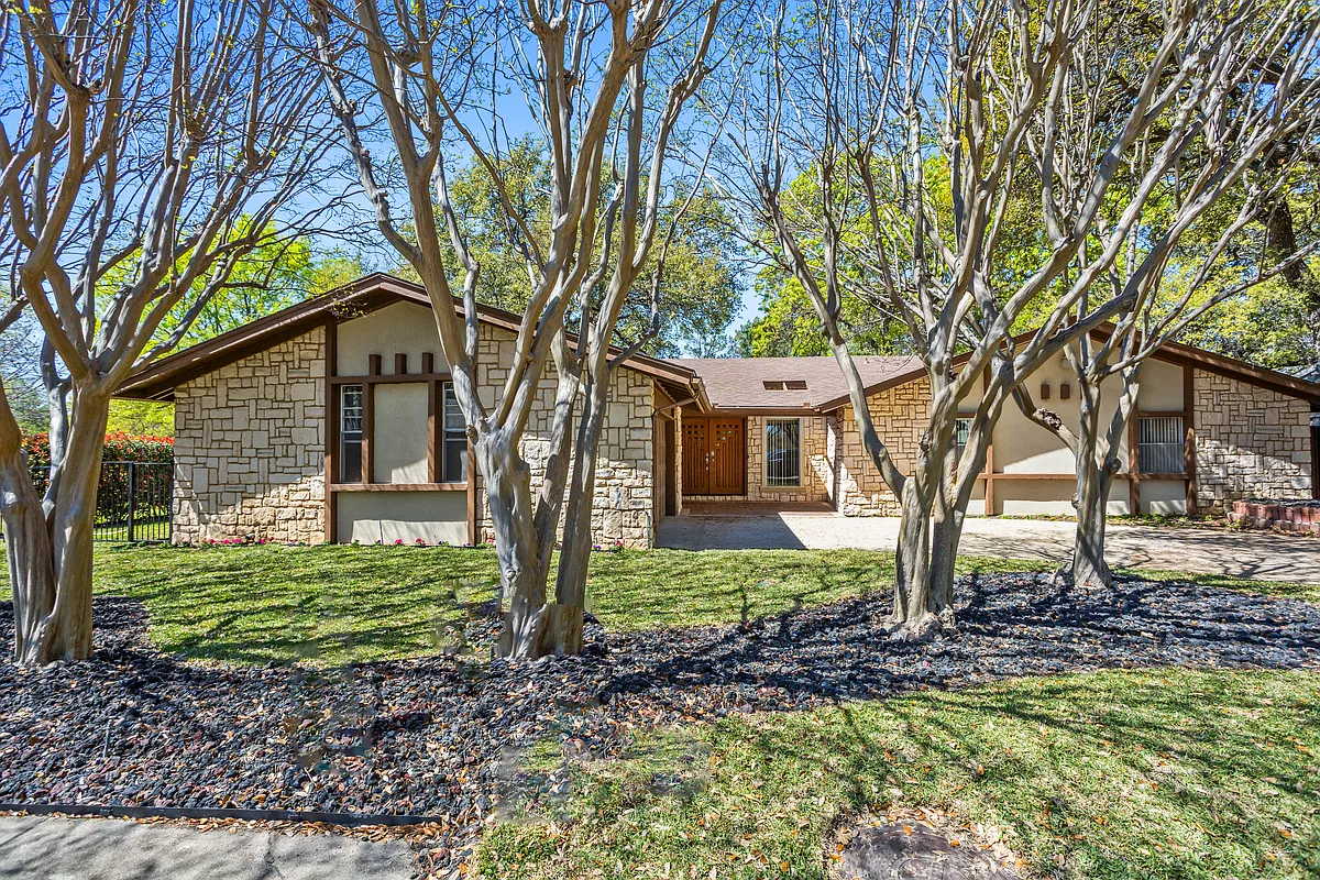 Building Photo - 15721 Mapleview Cir