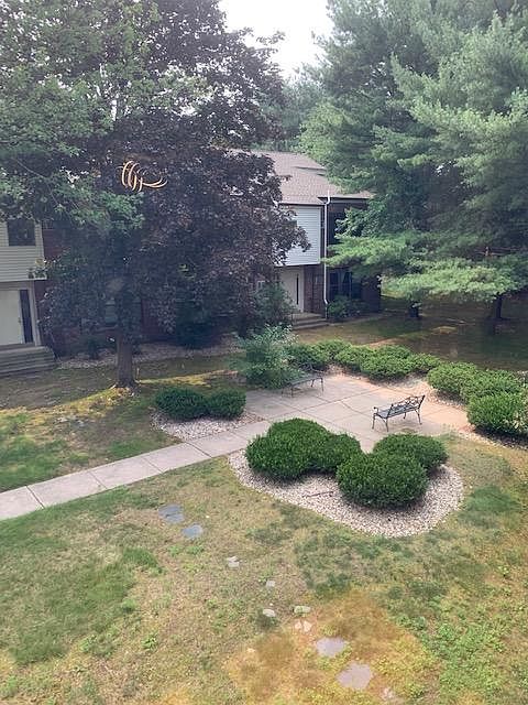 1st image of 74 Wellington Dr Unit 74