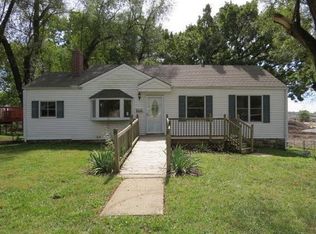 6024 Roger Rd, Shawnee, KS 66203