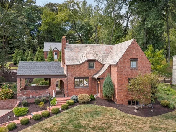 215 Brookside Blvd, Pittsburgh, PA 15241