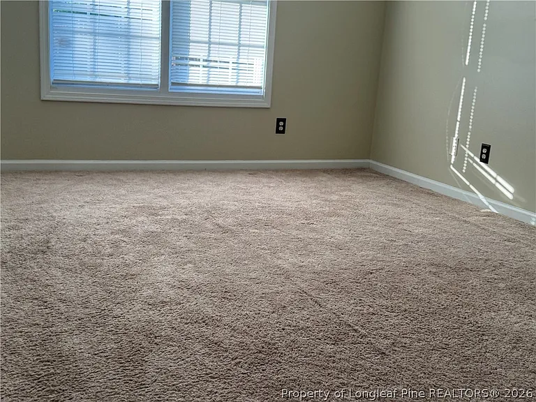 696 Fairfield Cir — Photo 11
