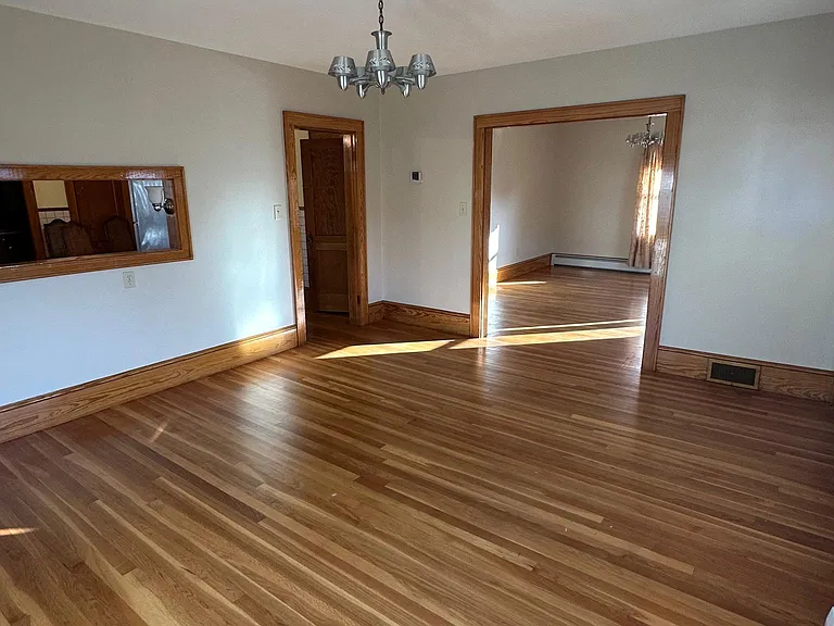 146 Harrington Ave — Photo 9