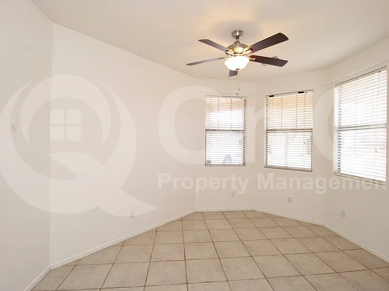 2450 E Darrel Rd — Photo 15