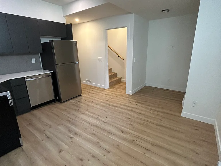 2202 49th Ave SW — Photo 6