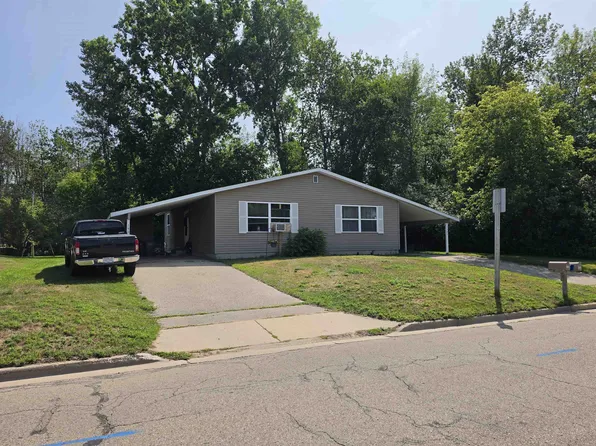 1504 Superior Ave, Oconto, WI 54153