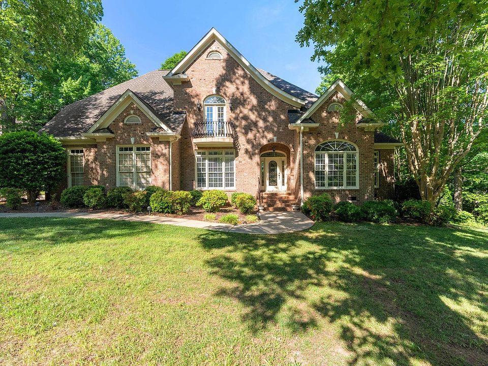 1st image of 3 Siena Dr