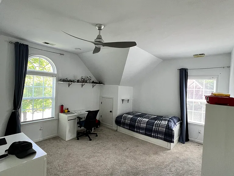 812 Bryson Arch — Photo 40