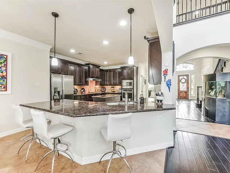 13918 Majestic Spring Ln — Photo 7