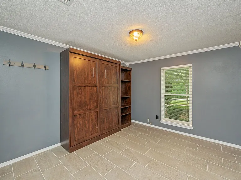804 Sparkleberry Cv — Photo 22