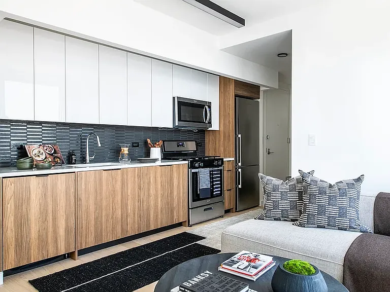 1-15 57th Ave #4225 — Photo 2