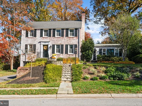 5907 Woodacres Dr, Bethesda, MD 20816