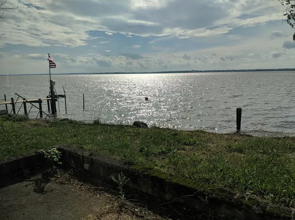 131 N River Dr, Pennsville, NJ 08070