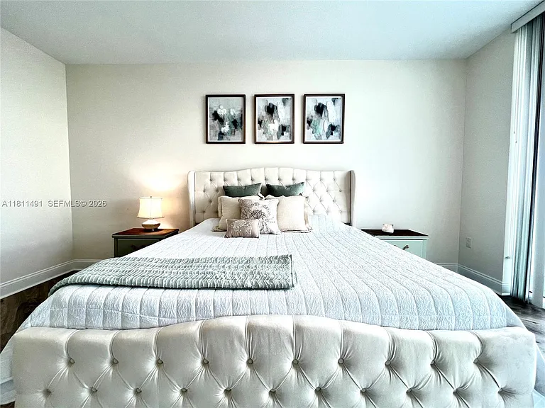 231 Riverside Dr #1210 — Photo 16