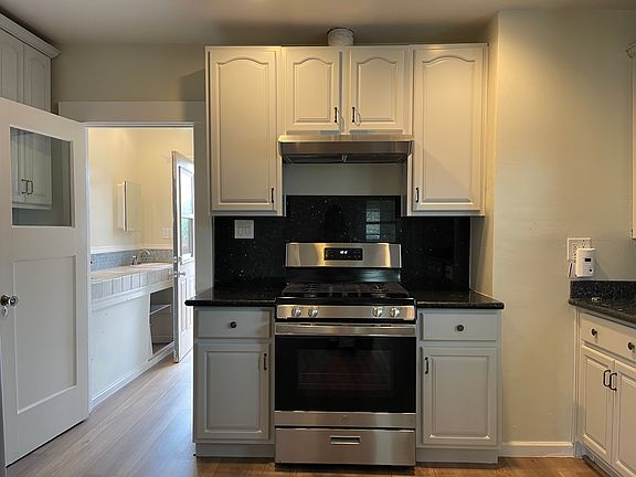 5th image of 33711 Railroad Ave