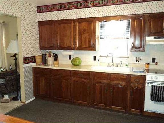 5th image of 1309 W Sylvan Ct