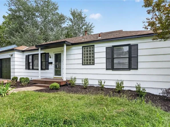 6201 Cedar St, Mission, KS 66205