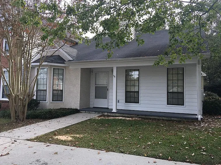186 Hammond Place Cir #186 — Photo 1