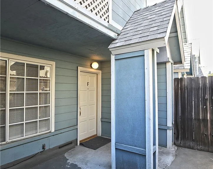 1211 Huntington Dr #F — Photo 3